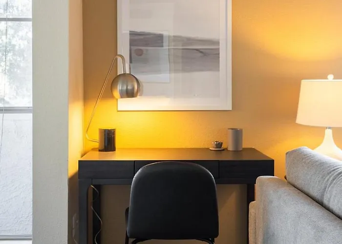 Landing - Modern With Amazing Amenities